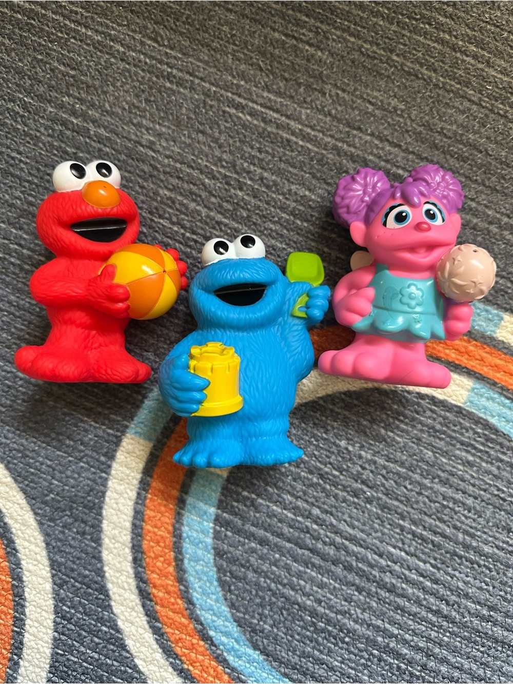 Sesame Street Squirt Toy Figures - Elmo, Cookie Monster & Abby